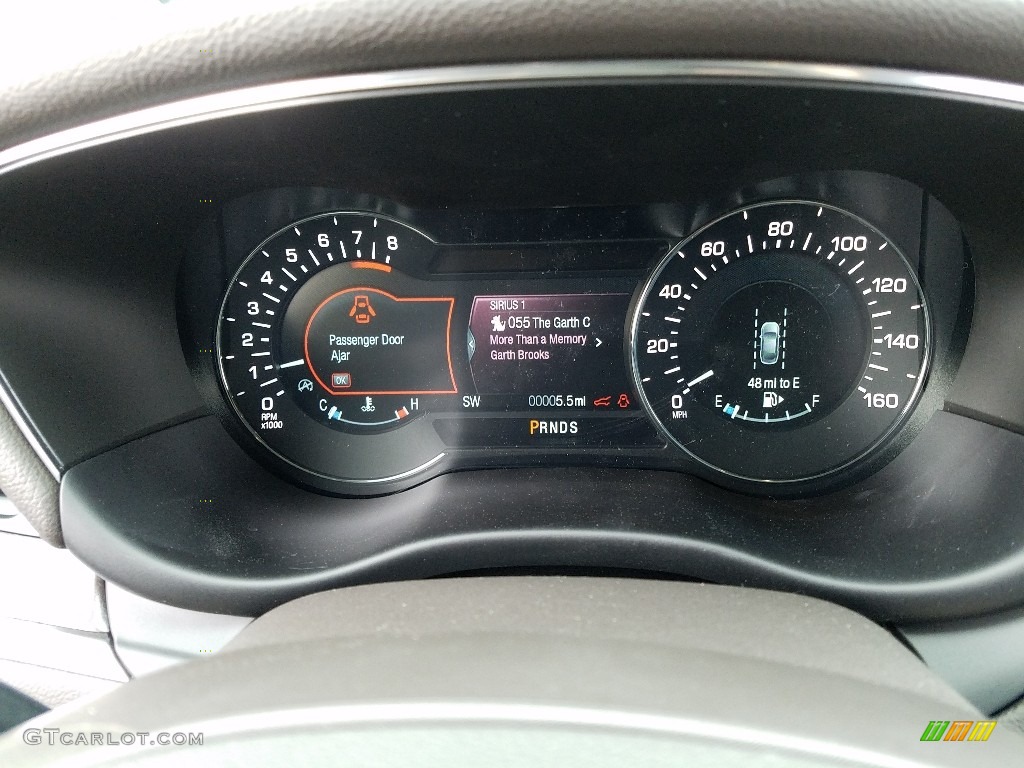 2019 Lincoln MKC Reserve Gauges Photo #131680237