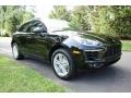 Black - Macan  Photo No. 1