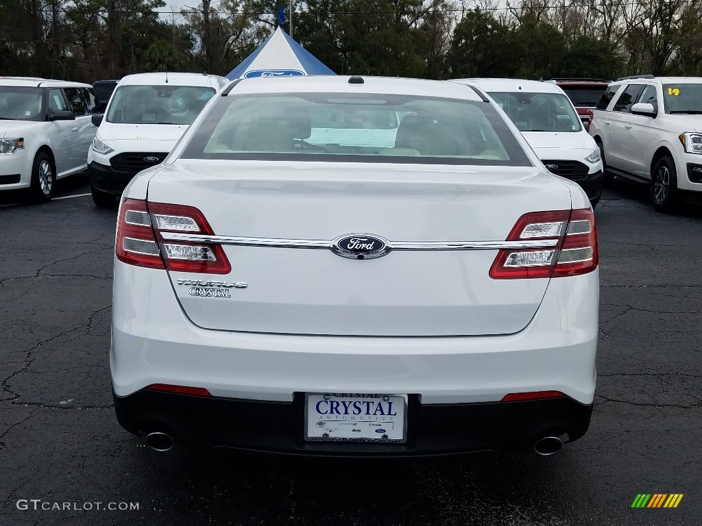 2019 Taurus SE - Oxford White / Dune photo #4