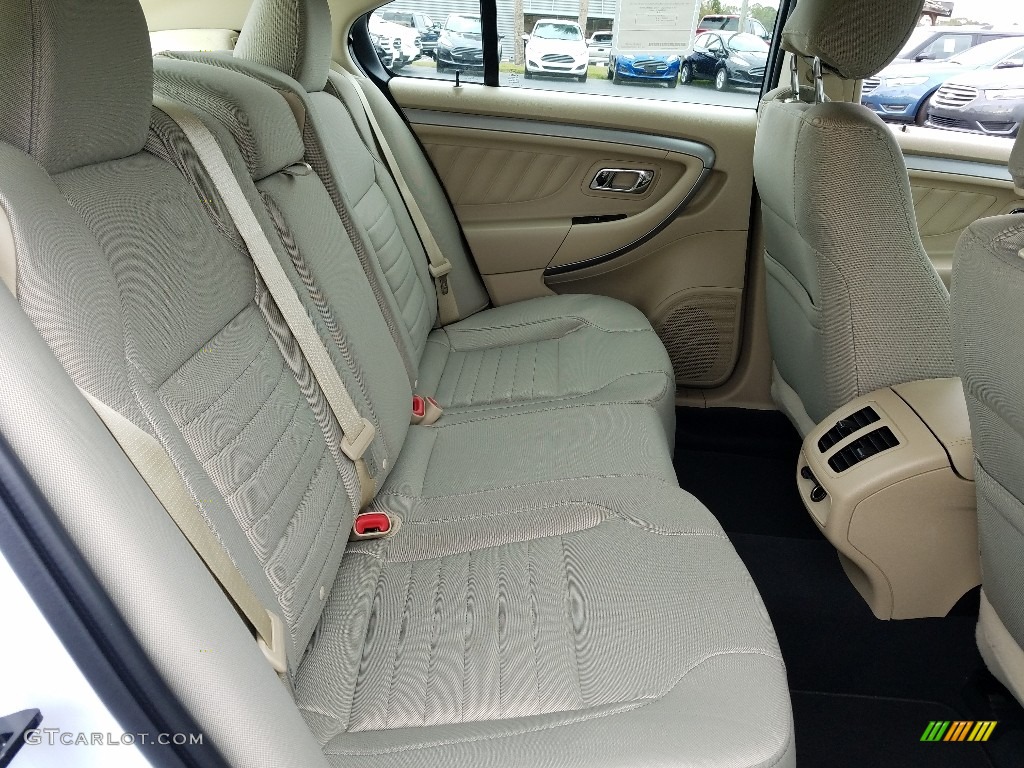 Dune Interior 2019 Ford Taurus SE Photo #131683636