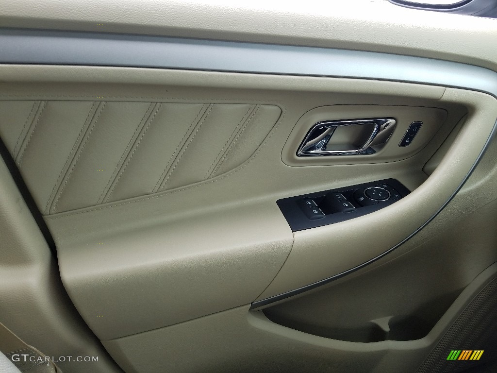 2019 Ford Taurus SE Dune Door Panel Photo #131683810
