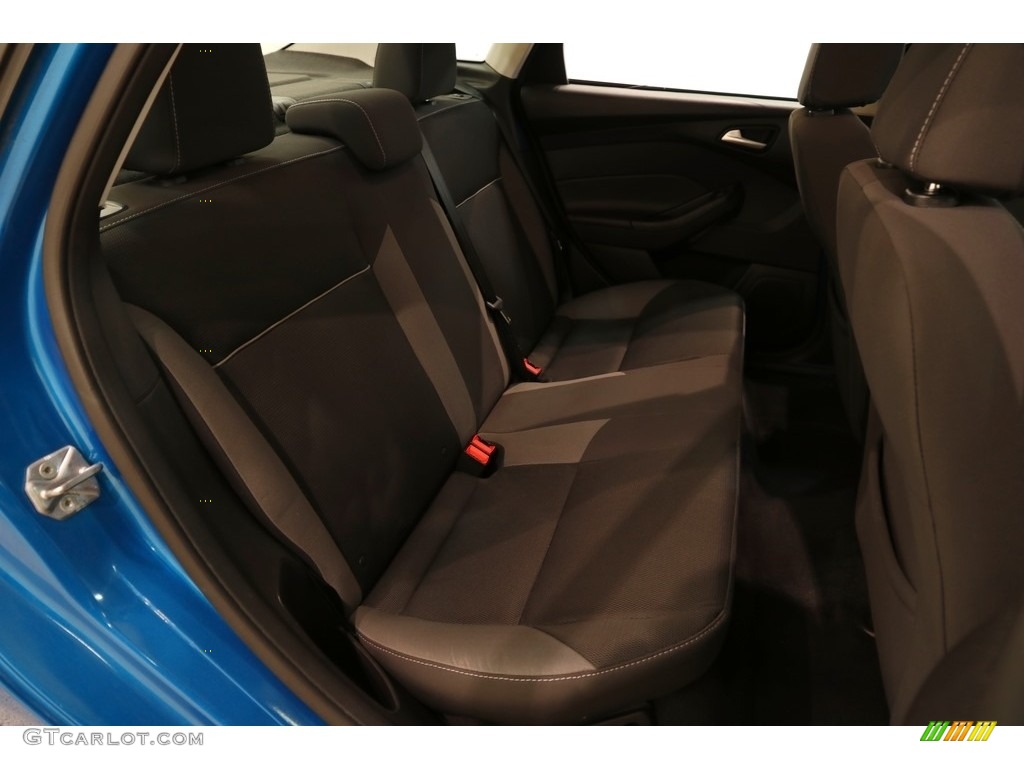 2014 Focus SE Sedan - Blue Candy / Charcoal Black photo #13