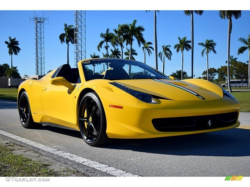2013 458 Spider - Giallo Modena (Yellow) / Nero photo #2
