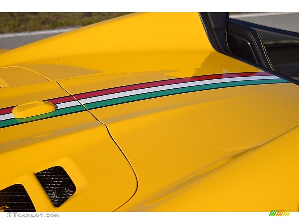 2013 458 Spider - Giallo Modena (Yellow) / Nero photo #27