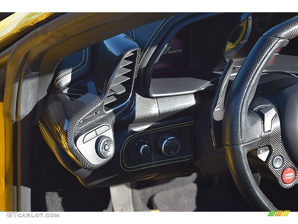 2013 Ferrari 458 Spider Controls Photos