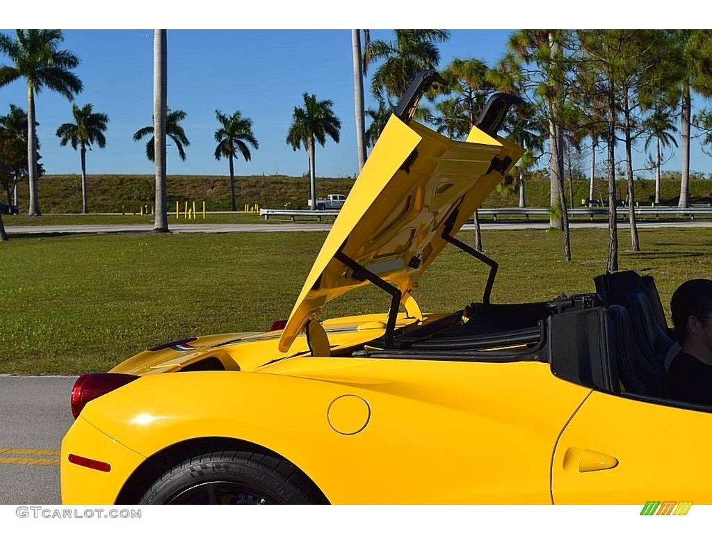 2013 458 Spider - Giallo Modena (Yellow) / Nero photo #68