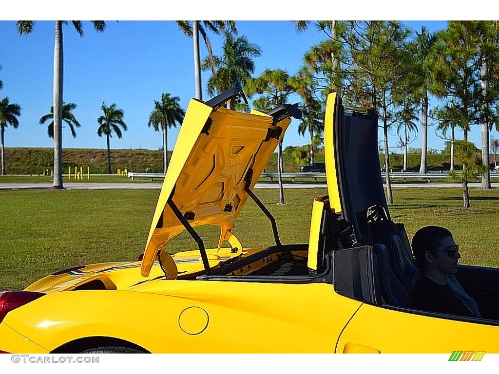 2013 458 Spider - Giallo Modena (Yellow) / Nero photo #70