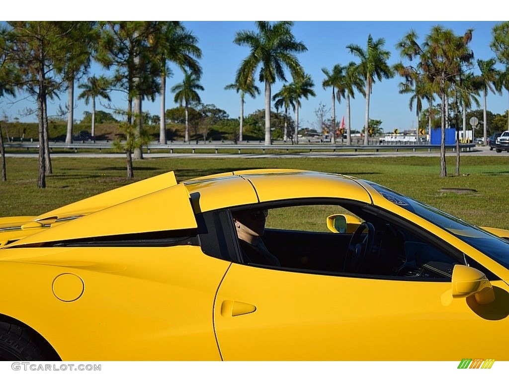 2013 458 Spider - Giallo Modena (Yellow) / Nero photo #71
