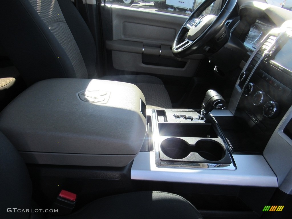 2011 Ram 1500 SLT Quad Cab 4x4 - Bright White / Dark Slate Gray/Medium Graystone photo #17