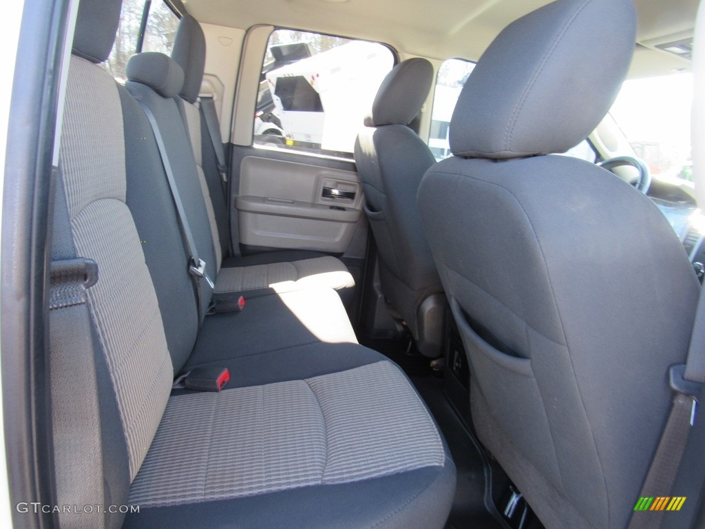 2011 Ram 1500 SLT Quad Cab 4x4 - Bright White / Dark Slate Gray/Medium Graystone photo #30