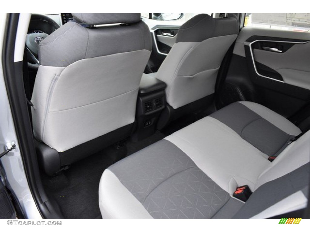 2019 RAV4 XLE AWD - Silver Sky Metallic / Light Gray photo #14