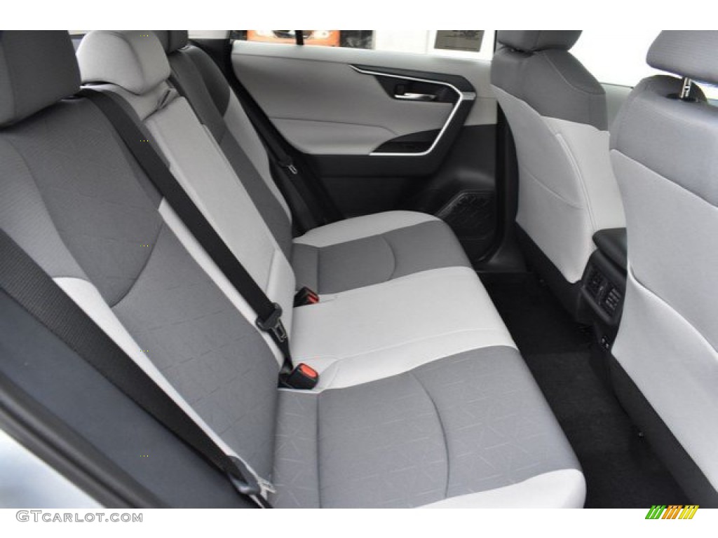 2019 RAV4 XLE AWD - Silver Sky Metallic / Light Gray photo #18