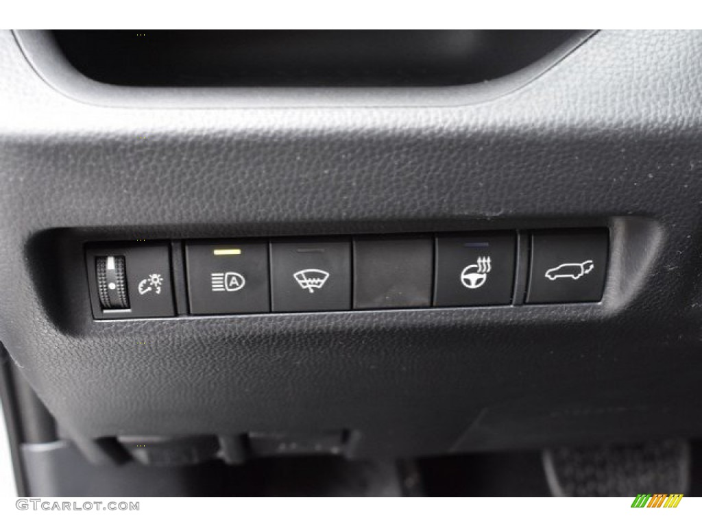 2019 RAV4 XLE AWD - Silver Sky Metallic / Light Gray photo #25