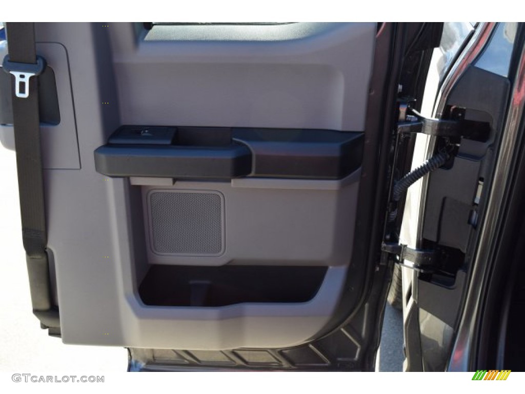 2017 F150 XL SuperCab - Lithium Gray / Black photo #24