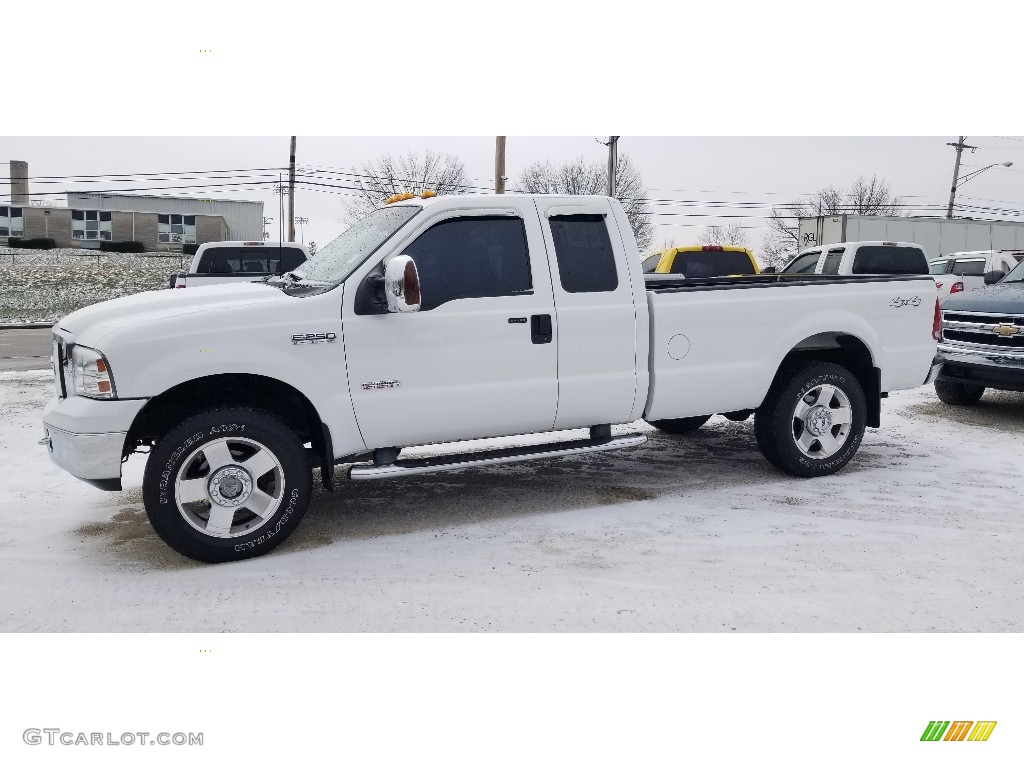2007 F250 Super Duty Lariat SuperCab 4x4 - Oxford White Clearcoat / Black Leather photo #2