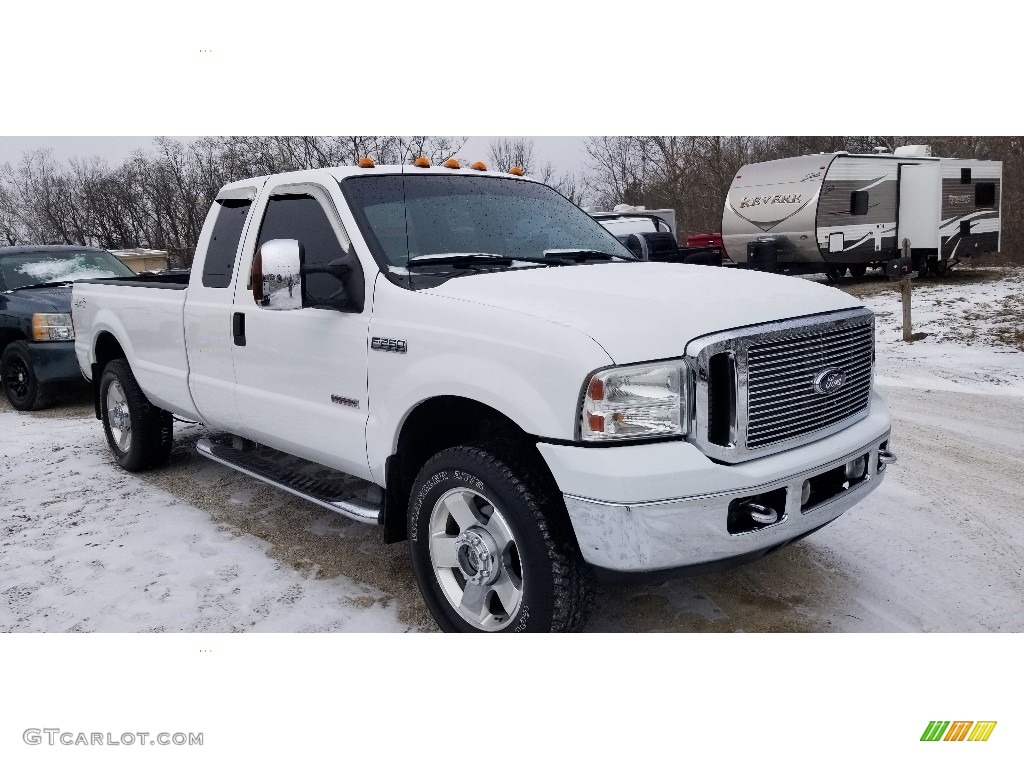 2007 F250 Super Duty Lariat SuperCab 4x4 - Oxford White Clearcoat / Black Leather photo #9