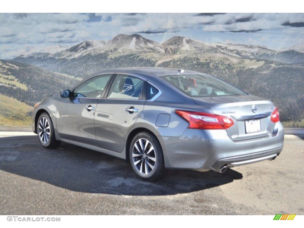 2017 Altima 2.5 SV - Gun Metallic / Charcoal photo #7