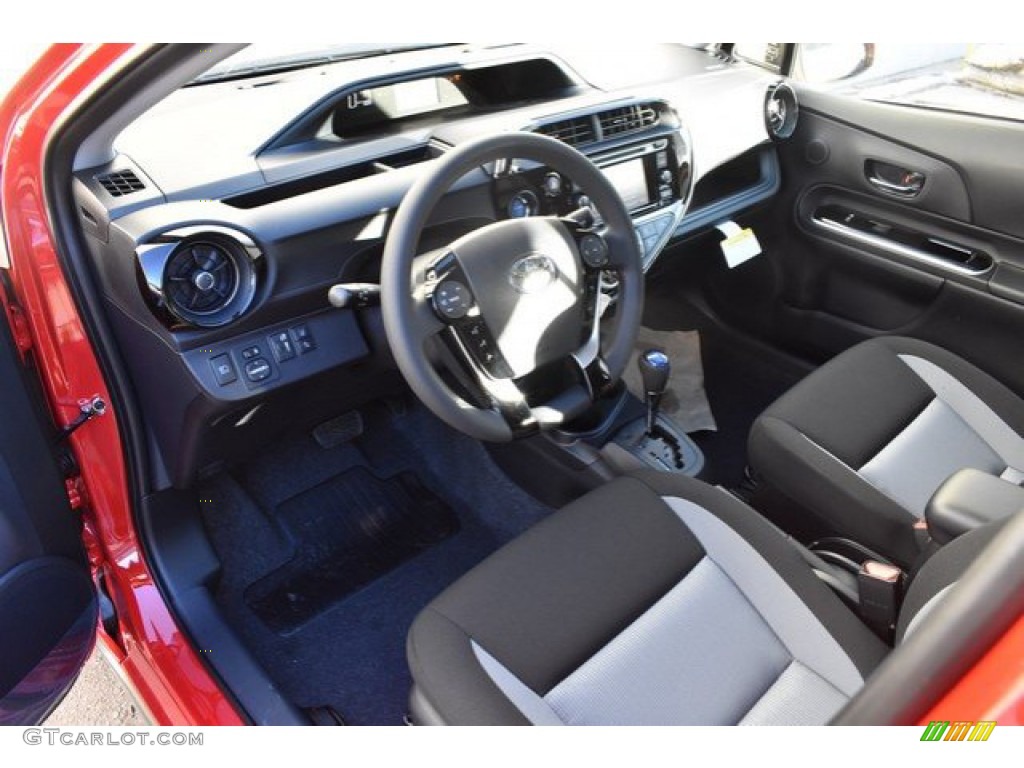 2019 Prius c LE - Absolutely Red / Gray/Black Two Tone photo #5