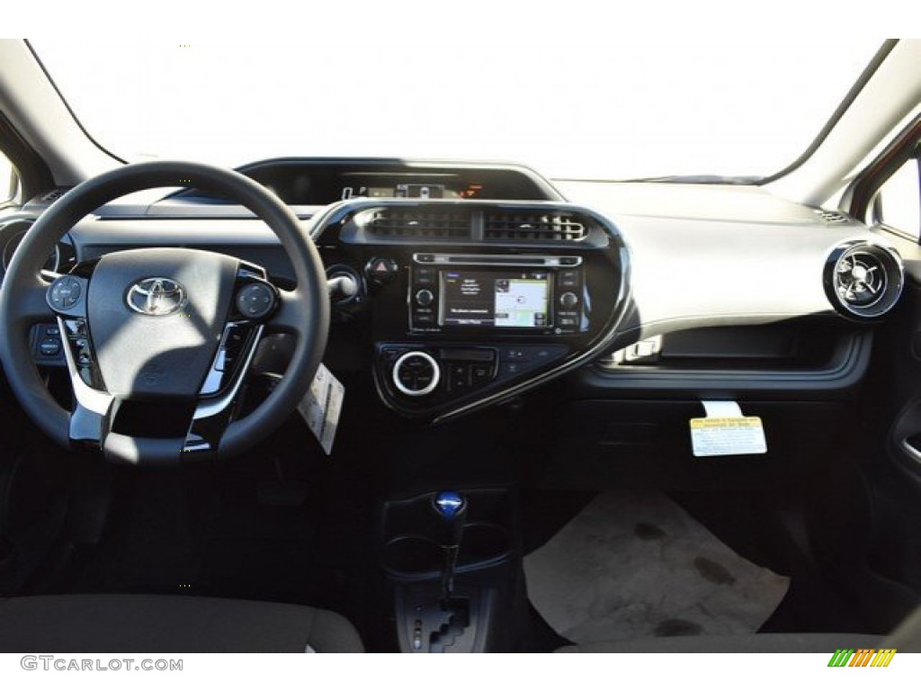 2019 Prius c LE - Absolutely Red / Gray/Black Two Tone photo #8