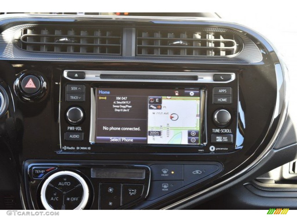 2019 Prius c LE - Absolutely Red / Gray/Black Two Tone photo #9
