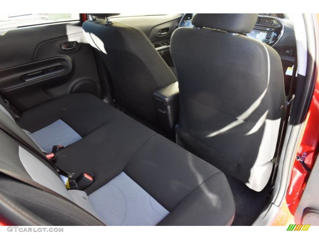 2019 Prius c LE - Absolutely Red / Gray/Black Two Tone photo #16