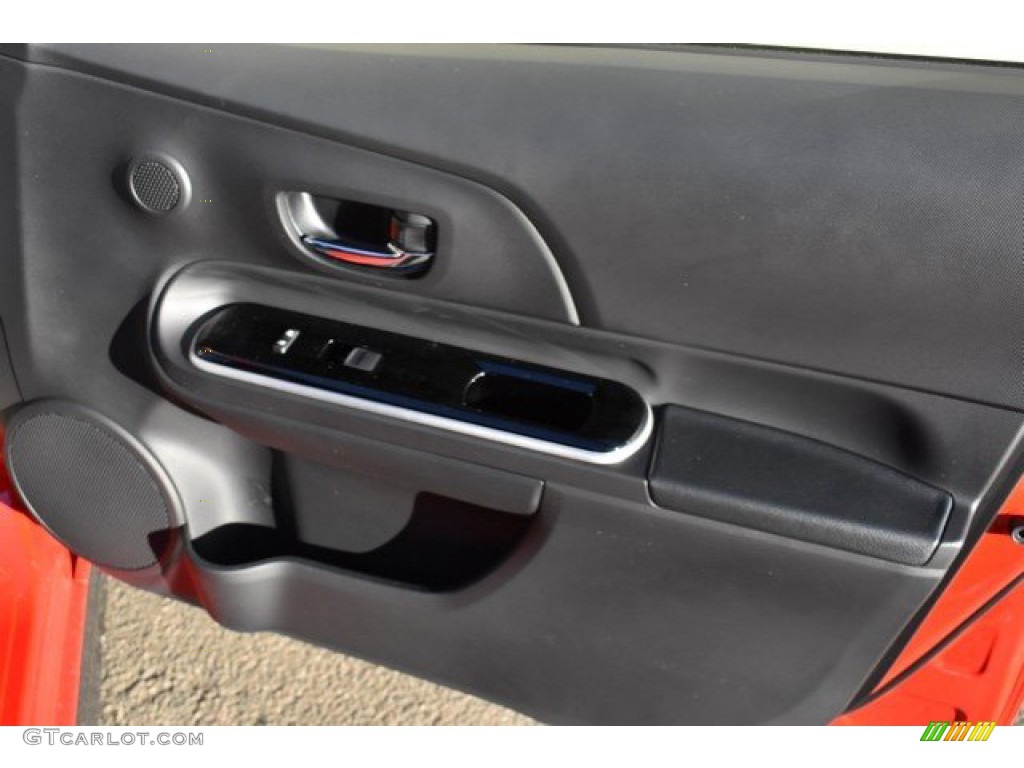 2019 Prius c LE - Absolutely Red / Gray/Black Two Tone photo #21