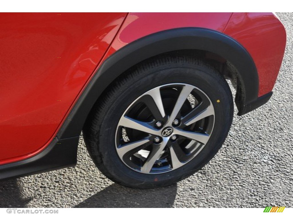 2019 Prius c LE - Absolutely Red / Gray/Black Two Tone photo #33