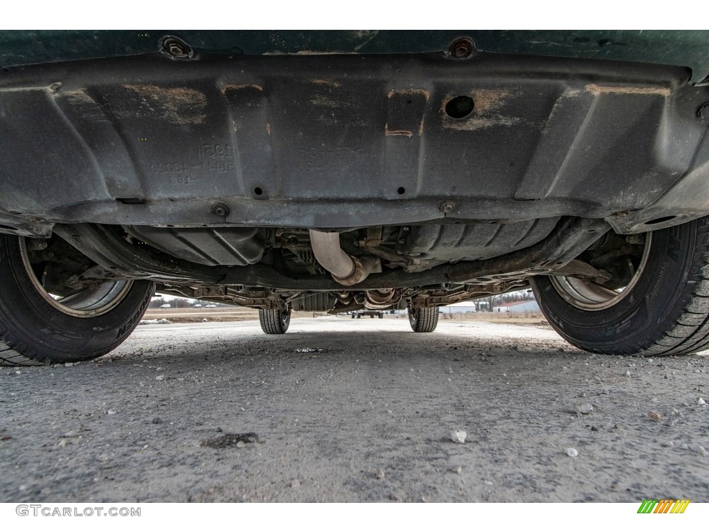 2002 Highlander V6 4WD - Electric Green Mica / Ivory photo #10