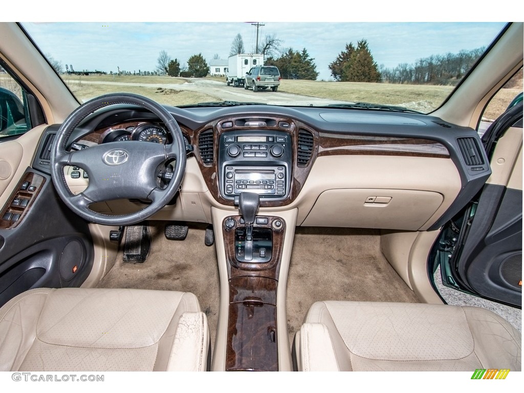 2002 Highlander V6 4WD - Electric Green Mica / Ivory photo #31