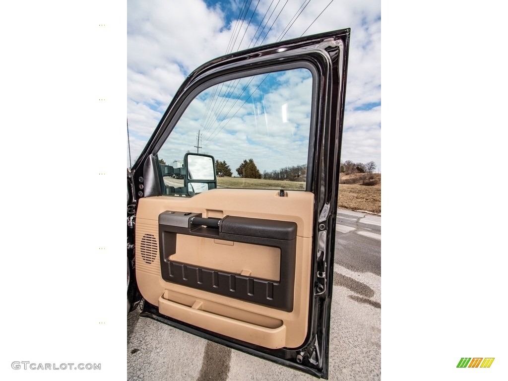 2014 F250 Super Duty XLT Crew Cab 4x4 - Green Gem Metallic / Adobe photo #28