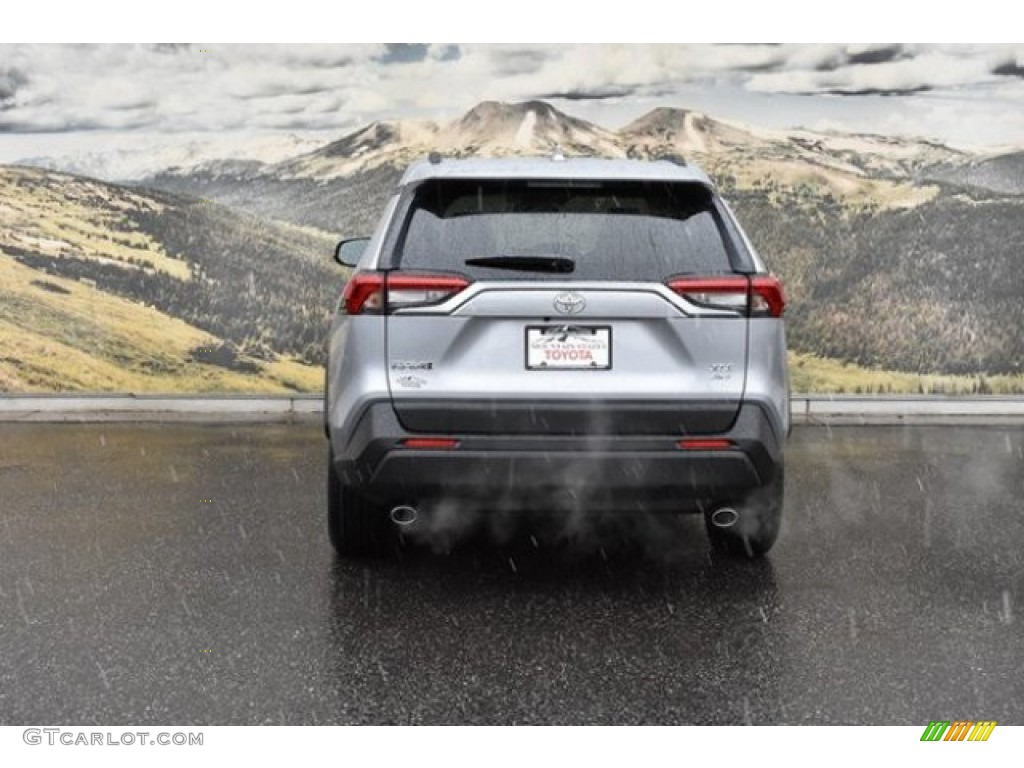 2019 RAV4 XLE AWD - Silver Sky Metallic / Light Gray photo #4