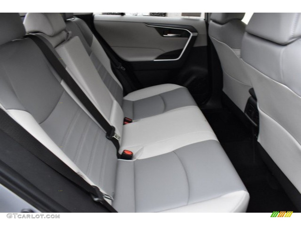 2019 RAV4 XLE AWD - Silver Sky Metallic / Light Gray photo #18