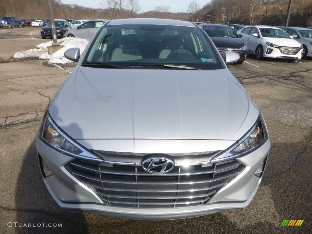 2019 Elantra SE - Symphony Silver / Gray photo #4