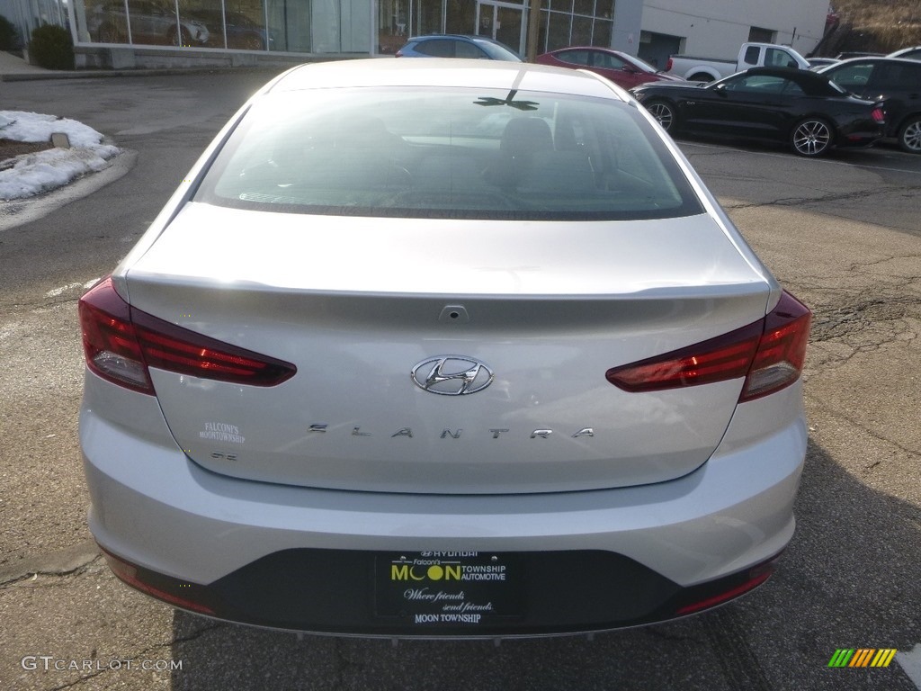 2019 Elantra SE - Symphony Silver / Gray photo #7