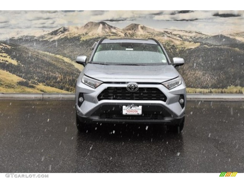 2019 RAV4 XLE AWD - Silver Sky Metallic / Light Gray photo #2