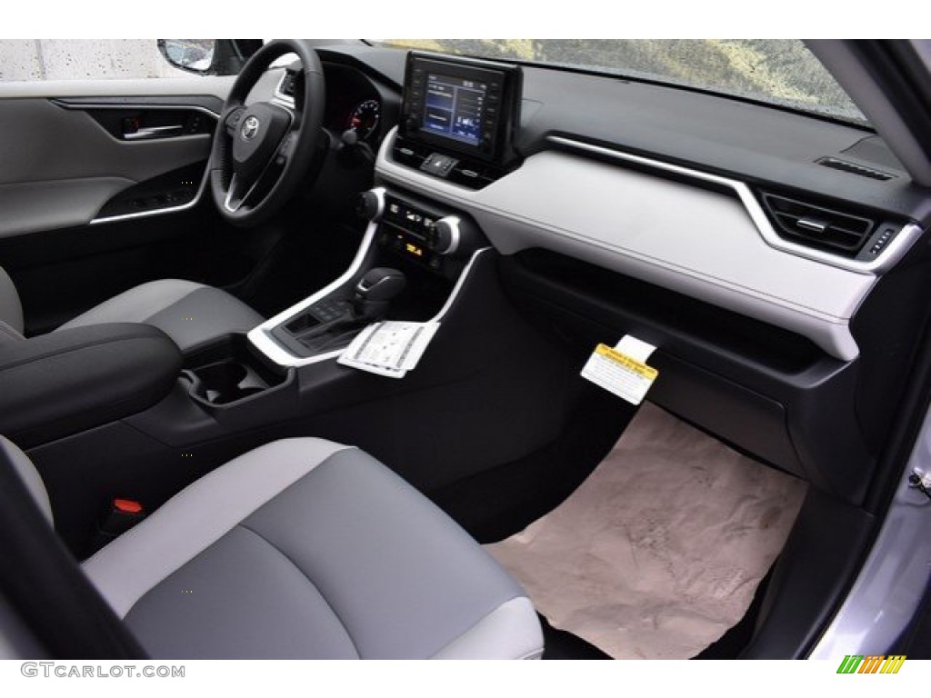 2019 RAV4 XLE AWD - Silver Sky Metallic / Light Gray photo #11