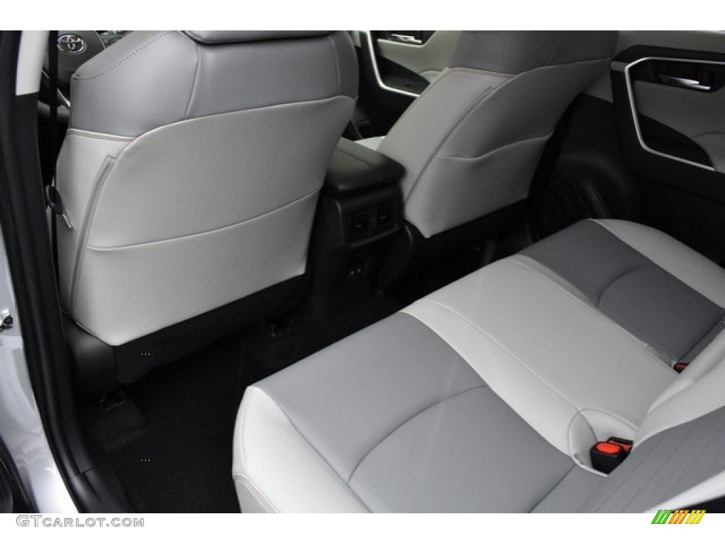 2019 RAV4 XLE AWD - Silver Sky Metallic / Light Gray photo #14