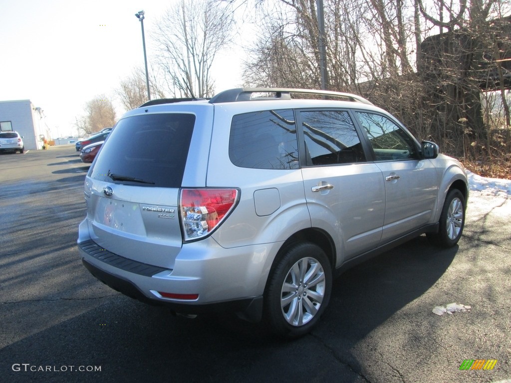 2011 Forester 2.5 X Premium - Spark Silver Metallic / Black photo #6