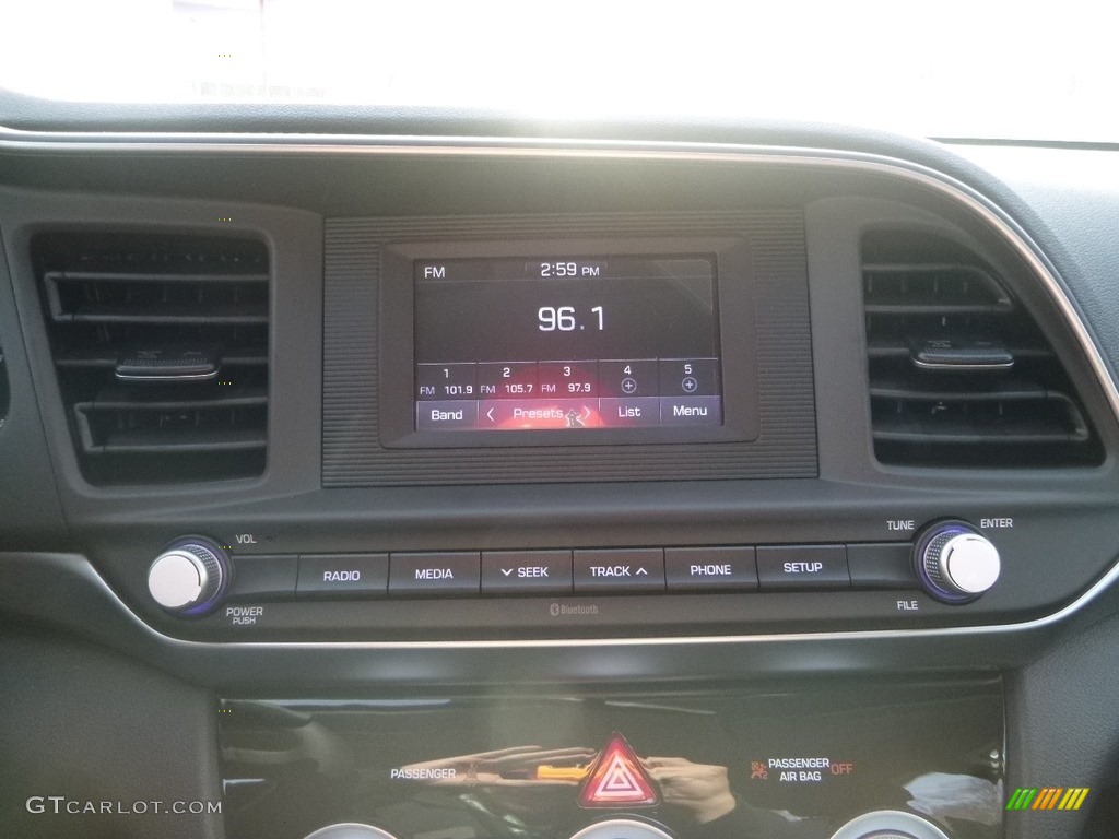 2019 Elantra SE - Quartz White Pearl / Black photo #14