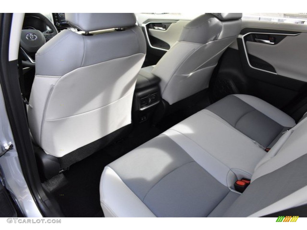 2019 RAV4 Limited AWD - Silver Sky Metallic / Light Gray photo #14
