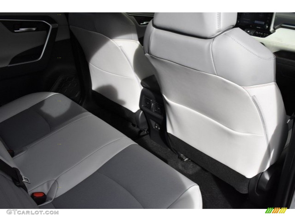 2019 RAV4 Limited AWD - Silver Sky Metallic / Light Gray photo #17