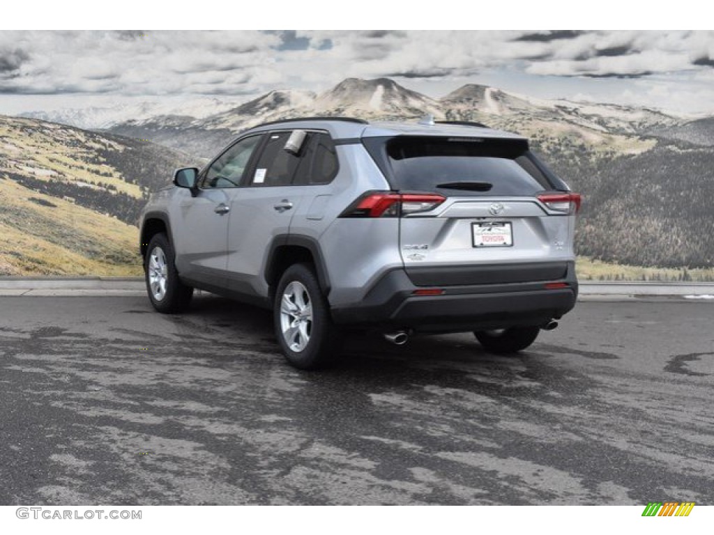 2019 RAV4 XLE AWD - Silver Sky Metallic / Light Gray photo #3