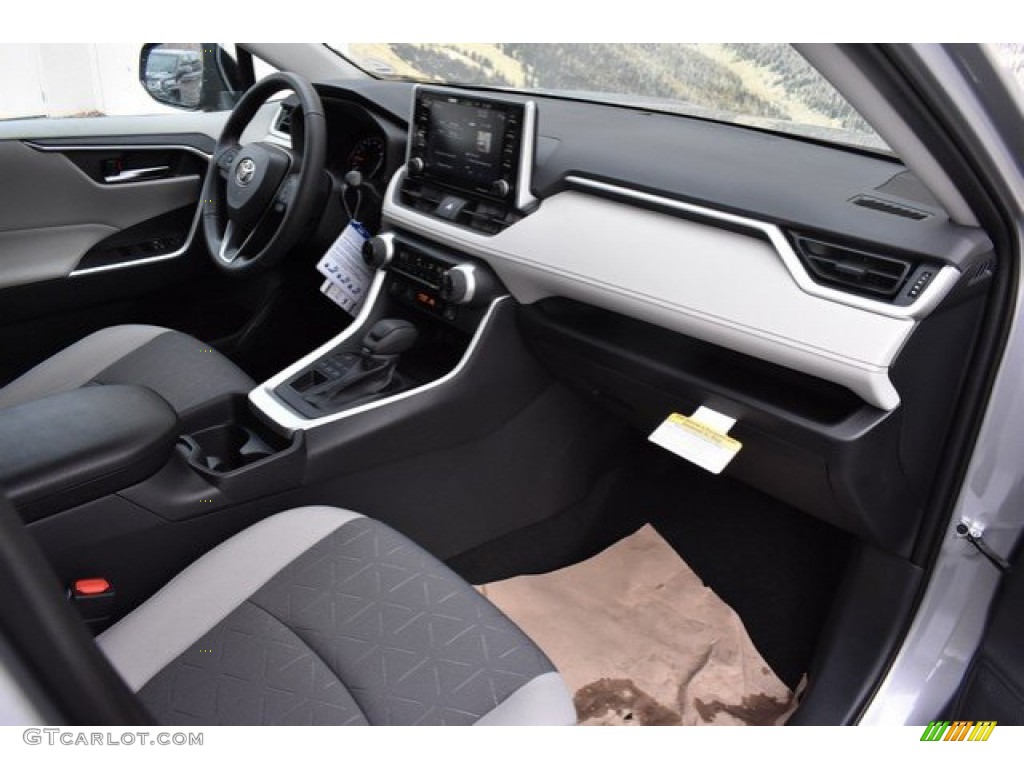 2019 RAV4 XLE AWD - Silver Sky Metallic / Light Gray photo #11
