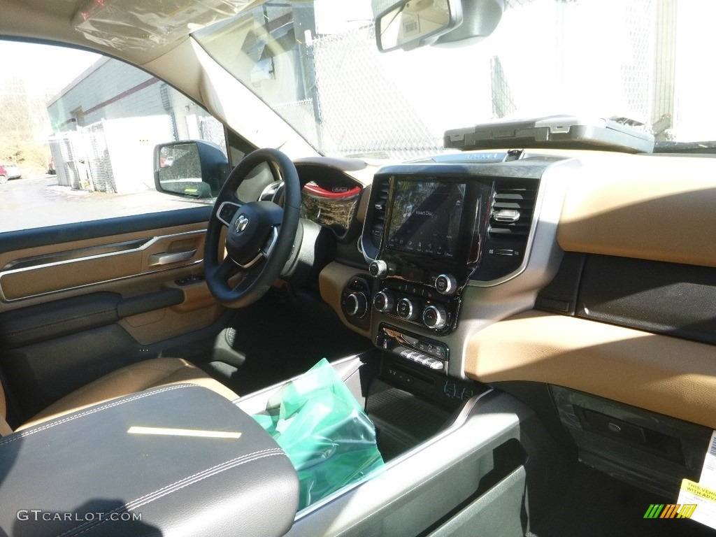 2019 1500 Big Horn Crew Cab 4x4 - Bright White / Black/Light Mountain Brown photo #11