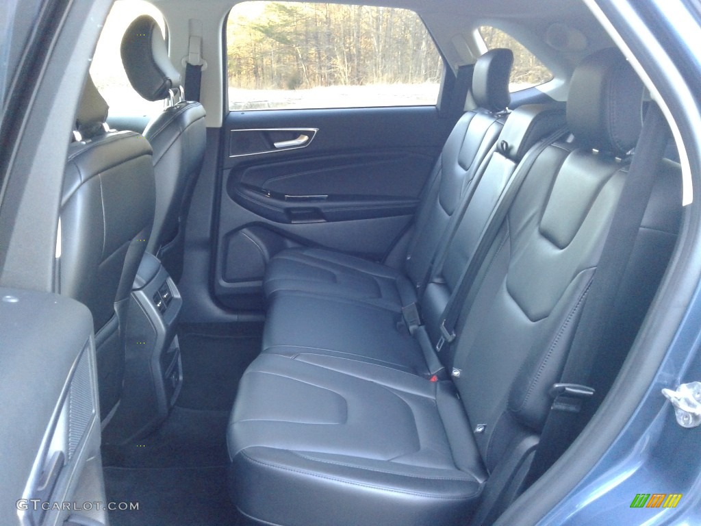 2018 Edge Titanium AWD - Blue / Ebony photo #11
