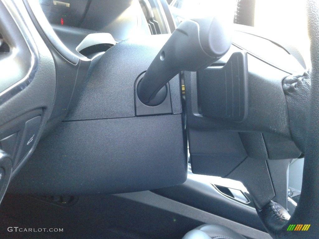 2018 Edge Titanium AWD - Blue / Ebony photo #19