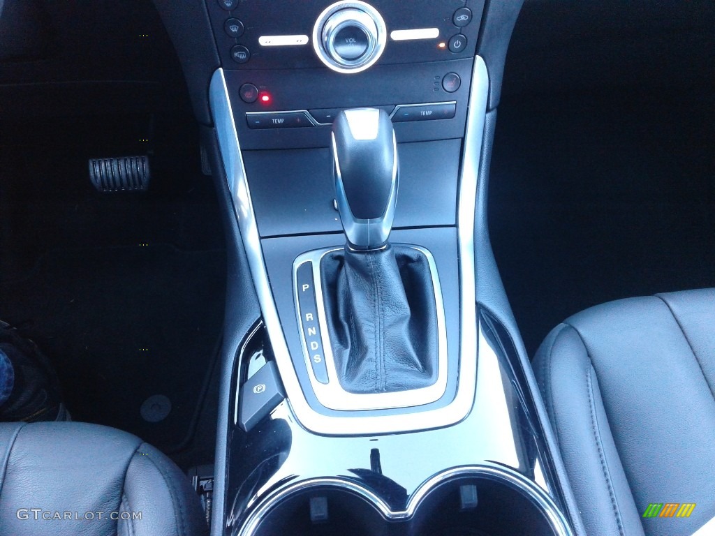 2018 Edge Titanium AWD - Blue / Ebony photo #30