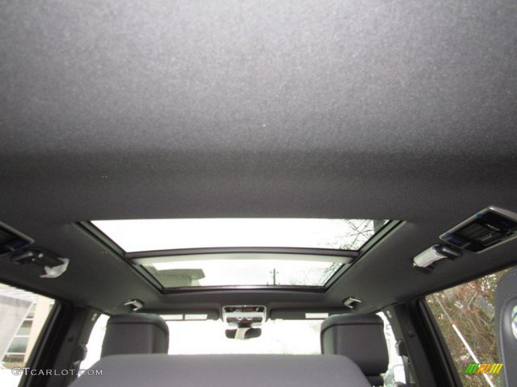 2019 Land Rover Range Rover Supercharged Sunroof Photos