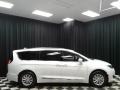Bright White - Pacifica Touring L Photo No. 5
