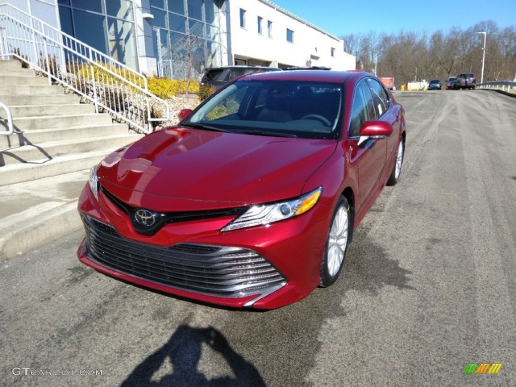 2019 Camry XLE - Ruby Flare Pearl / Black photo #2
